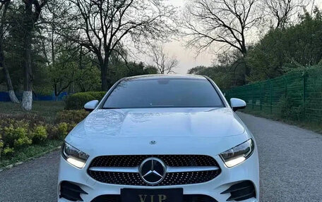 Mercedes-Benz A-Класс, 2023 год, 1 799 000 рублей, 2 фотография