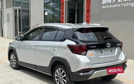 Toyota Yaris XP150 рестайлинг, 2022 год, 1 199 000 рублей, 6 фотография