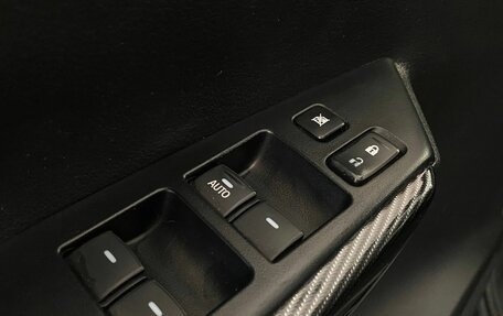 Mitsubishi Pajero Sport III рестайлинг, 2018 год, 2 975 000 рублей, 8 фотография
