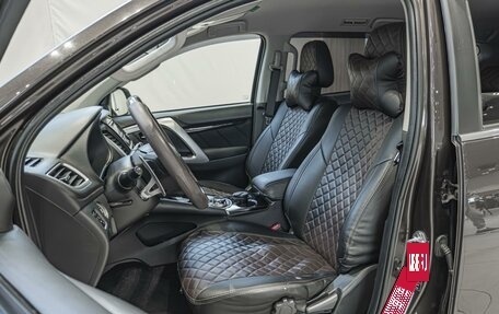 Mitsubishi Pajero Sport III рестайлинг, 2018 год, 2 900 000 рублей, 9 фотография