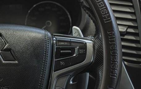 Mitsubishi Pajero Sport III рестайлинг, 2018 год, 2 900 000 рублей, 19 фотография