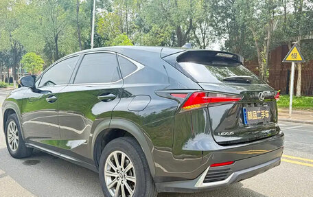 Lexus NX I, 2021 год, 2 500 000 рублей, 5 фотография
