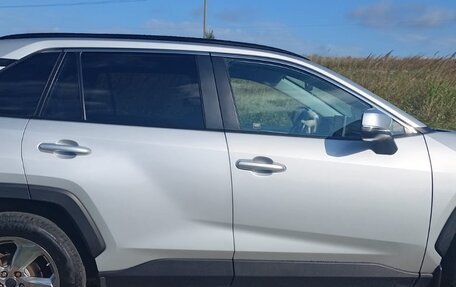 Toyota RAV4, 2022 год, 3 500 000 рублей, 6 фотография