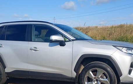 Toyota RAV4, 2022 год, 3 500 000 рублей, 12 фотография