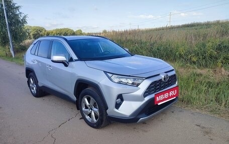 Toyota RAV4, 2022 год, 3 500 000 рублей, 3 фотография