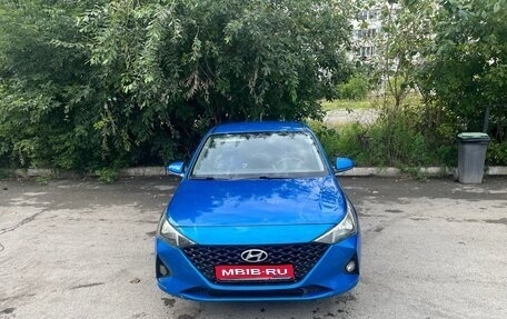 Hyundai Solaris II рестайлинг, 2020 год, 1 050 000 рублей, 1 фотография
