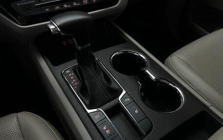 KIA Carnival III, 2018 год, 2 350 000 рублей, 13 фотография