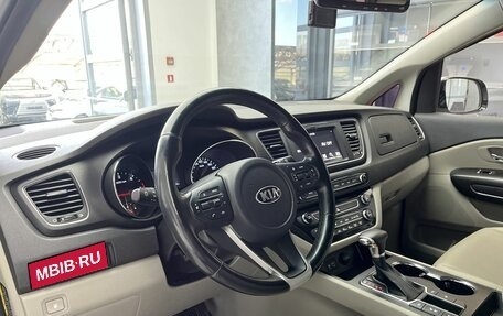 KIA Carnival III, 2018 год, 2 350 000 рублей, 7 фотография