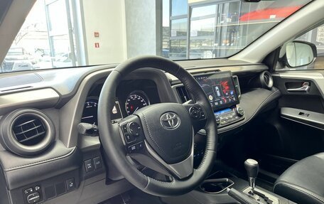Toyota RAV4, 2017 год, 2 250 000 рублей, 7 фотография