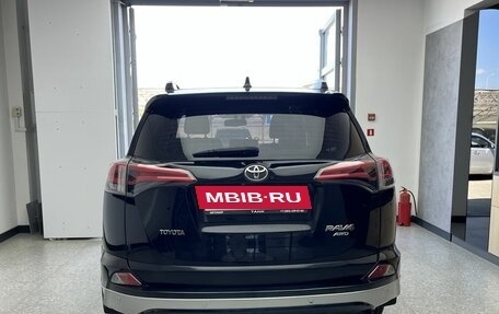 Toyota RAV4, 2017 год, 2 250 000 рублей, 5 фотография