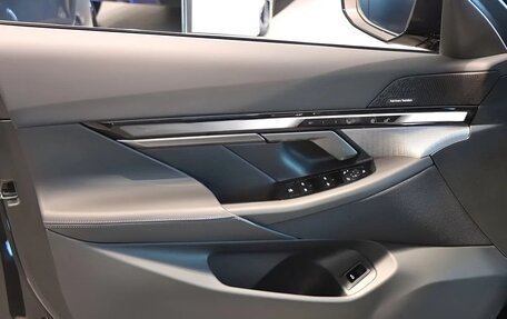 BMW 5 серия, 2025 год, 7 290 000 рублей, 9 фотография