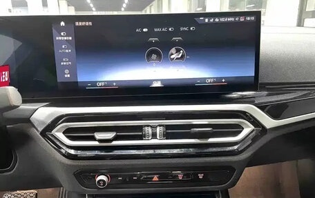BMW 3 серия, 2023 год, 2 700 000 рублей, 11 фотография
