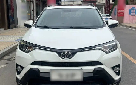 Toyota RAV4, 2019 год, 1 870 069 рублей, 2 фотография