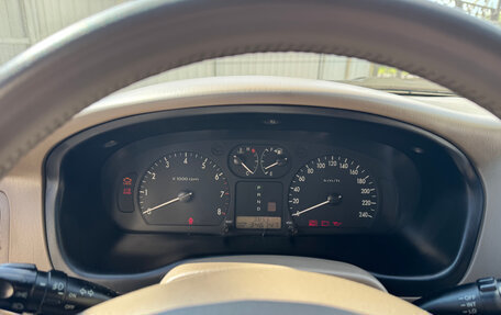 KIA Magentis I, 2004 год, 440 000 рублей, 17 фотография