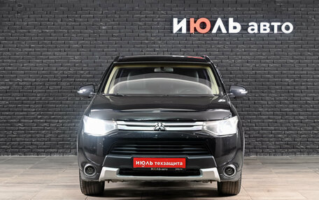 Mitsubishi Outlander III рестайлинг 3, 2014 год, 1 480 000 рублей, 2 фотография