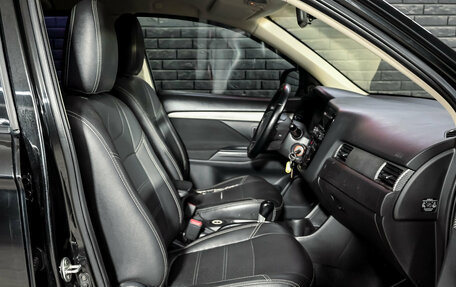 Mitsubishi Outlander III рестайлинг 3, 2014 год, 1 480 000 рублей, 11 фотография