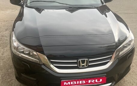 Honda Accord IX рестайлинг, 2013 год, 1 700 000 рублей, 1 фотография