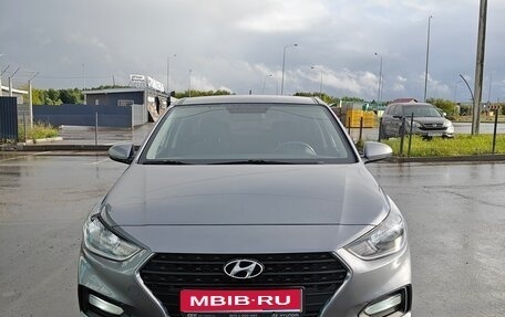 Hyundai Solaris II рестайлинг, 2017 год, 1 035 000 рублей, 1 фотография
