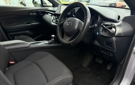Toyota C-HR I рестайлинг, 2017 год, 1 350 000 рублей, 6 фотография