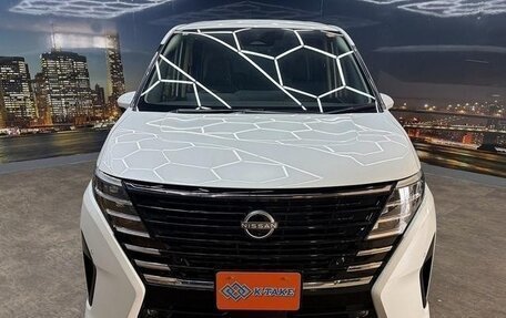 Nissan Serena, 2023 год, 2 200 000 рублей, 2 фотография