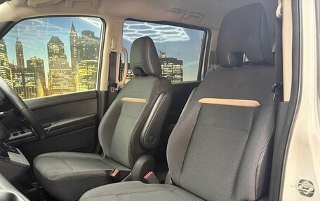 Nissan Serena, 2023 год, 2 200 000 рублей, 12 фотография