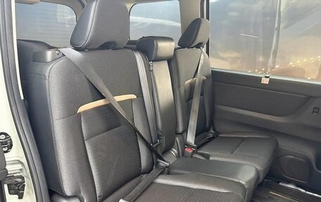 Nissan Serena, 2023 год, 2 200 000 рублей, 19 фотография