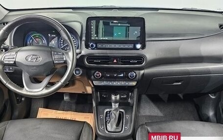 Hyundai Kona I, 2023 год, 1 590 000 рублей, 7 фотография