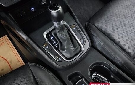 Hyundai Kona I, 2023 год, 1 590 000 рублей, 9 фотография