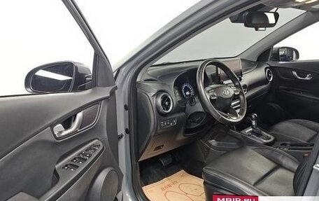 Hyundai Kona I, 2023 год, 1 590 000 рублей, 10 фотография