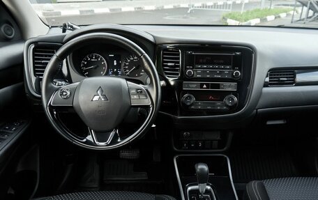 Mitsubishi Outlander III рестайлинг 3, 2019 год, 1 749 000 рублей, 8 фотография