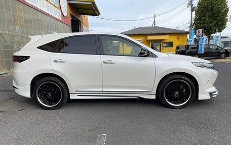 Toyota Harrier, 2018 год, 1 700 000 рублей, 8 фотография