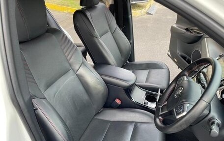 Toyota Harrier, 2018 год, 1 700 000 рублей, 10 фотография