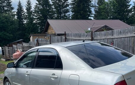 Toyota Corolla, 2004 год, 400 000 рублей, 2 фотография