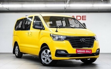 Hyundai Grand Starex Grand Starex I рестайлинг 2, 2018 год, 2 659 000 рублей, 4 фотография
