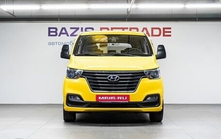 Hyundai Grand Starex Grand Starex I рестайлинг 2, 2020 год, 2 659 000 рублей, 3 фотография