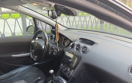 Peugeot 408 I рестайлинг, 2017 год, 900 000 рублей, 4 фотография