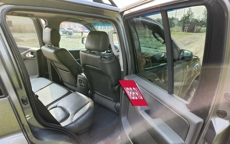 Nissan Pathfinder, 2005 год, 1 000 000 рублей, 14 фотография
