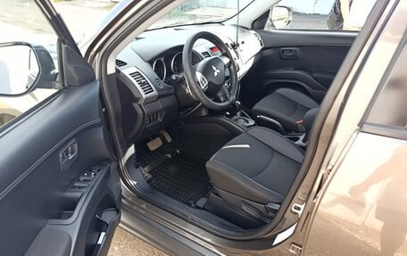Mitsubishi Outlander III рестайлинг 3, 2011 год, 1 600 000 рублей, 7 фотография