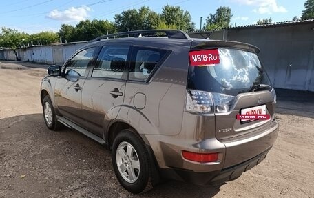 Mitsubishi Outlander III рестайлинг 3, 2011 год, 1 600 000 рублей, 5 фотография