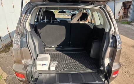 Mitsubishi Outlander III рестайлинг 3, 2011 год, 1 600 000 рублей, 17 фотография