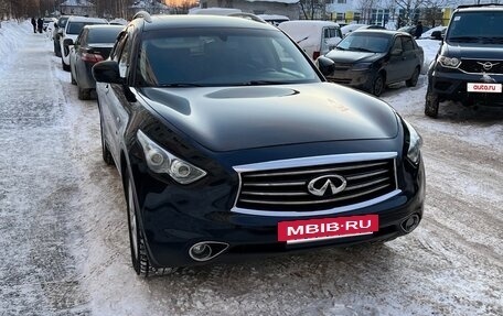 Infiniti FX II, 2013 год, 2 200 000 рублей, 2 фотография