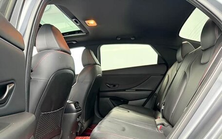 Hyundai Elantra, 2023 год, 1 380 000 рублей, 10 фотография