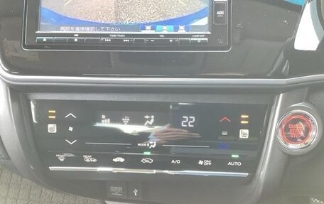Honda Grace I, 2017 год, 875 000 рублей, 12 фотография