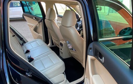 Volkswagen Tiguan I, 2010 год, 900 000 рублей, 4 фотография