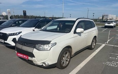 Mitsubishi Outlander III рестайлинг 3, 2013 год, 950 000 рублей, 1 фотография