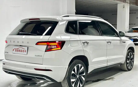 Skoda Karoq I, 2022 год, 1 630 000 рублей, 5 фотография