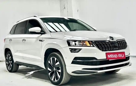 Skoda Karoq I, 2022 год, 1 630 000 рублей, 8 фотография