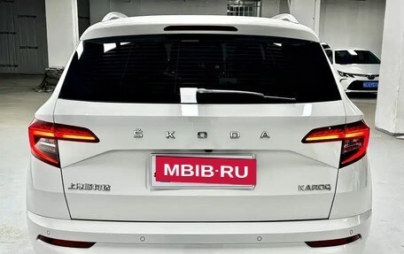 Skoda Karoq I, 2022 год, 1 630 000 рублей, 7 фотография
