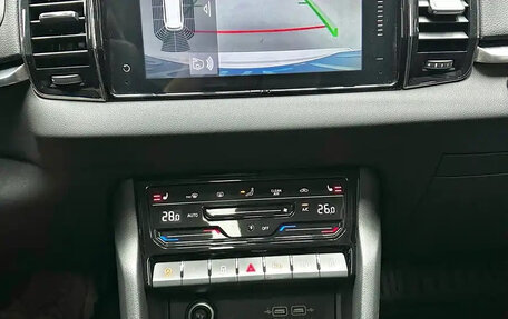 Skoda Karoq I, 2022 год, 1 630 000 рублей, 26 фотография