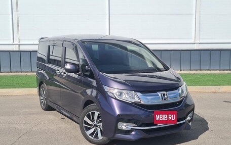 Honda Stepwgn IV, 2017 год, 1 680 000 рублей, 3 фотография